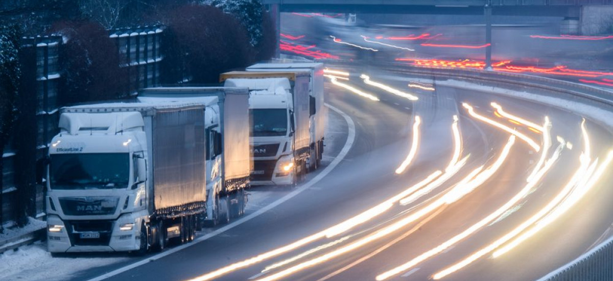 LKW auf Autobahn