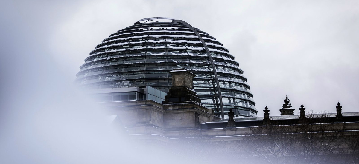Reichstagskuppel im Schnee