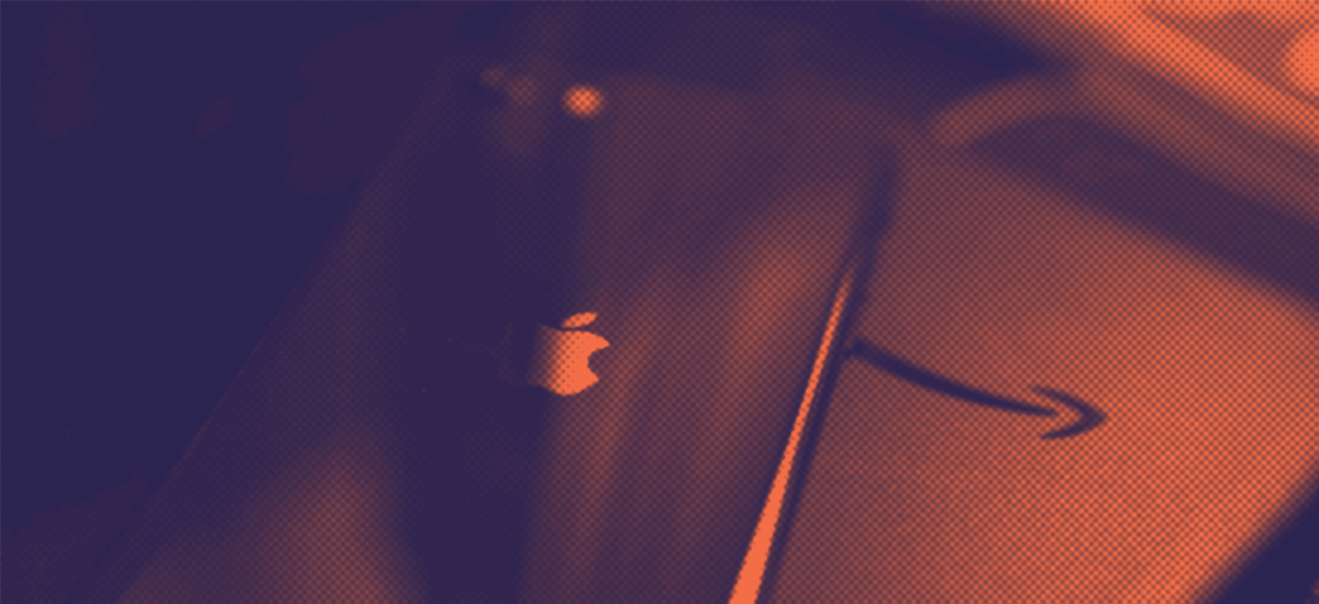 Bild zeigt Logos von Apple und Amazon