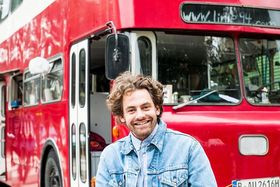 Demokratiebus mit Initiator Shai Hoffmann Demokratiebus mit Initiator Shai Hoffmann