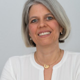 Portrait von Stephanie Steichele-Guntrum