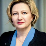Portrait von Oxana Li