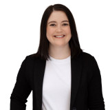 Portrait von Laura Reif