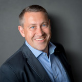 Portrait von Stefan Henkel