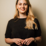 Portrait von Xenia Rösch