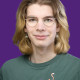 Portraitfoto der Direktkandidatin für Volt Emily Altstadt für den Wahlkreis 6 / Rostock III 