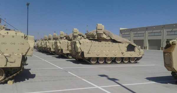 Eine Reihe Panzer