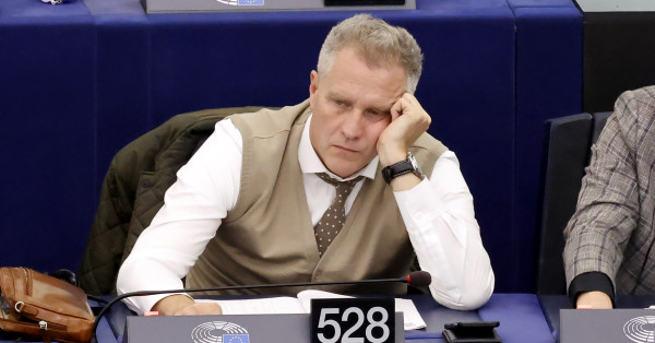 Das Foto zeigt Petr Bystron im EU-Parlament in Straßburg