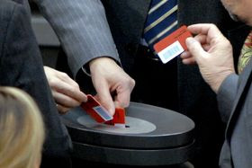 Namentliche Abstimmung (Symbolbild) Namentliche Abstimmung (Symbolbild)