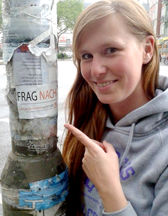 Hier entdeckte ich den abgeordnetenwatch.de-Aufkleber